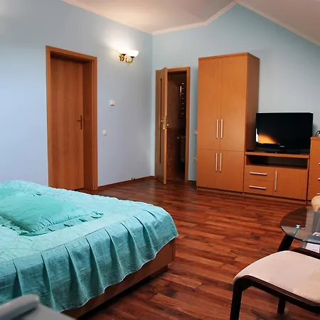 Zakarpatskiy Oazis Hotel *